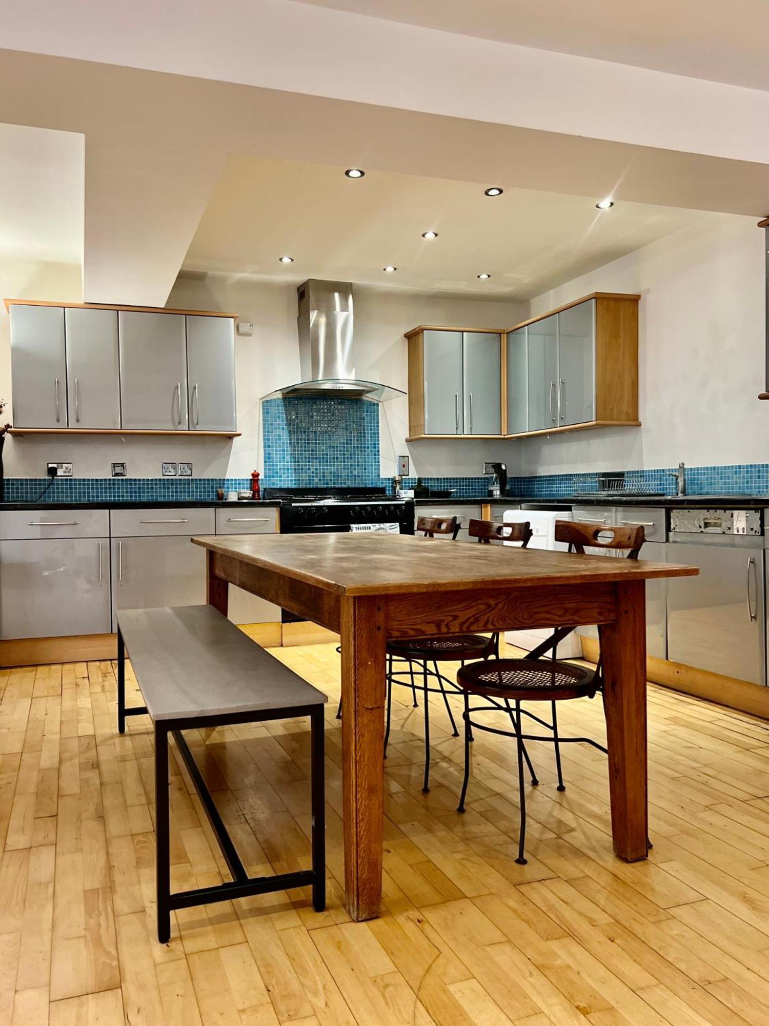 Creative Oasis In The Heart Of *